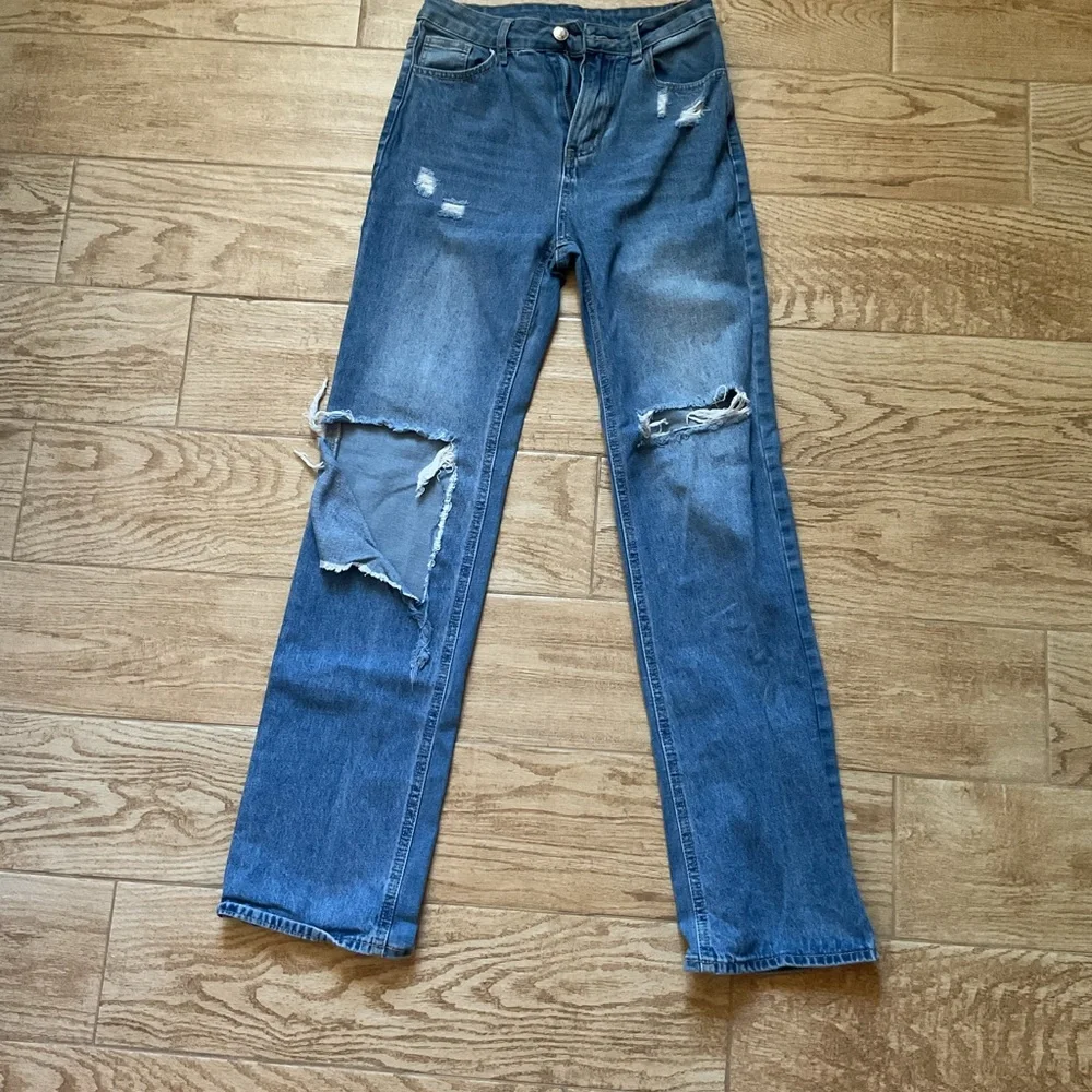High Rise Ripped Jeans - Picture 1 of 1
